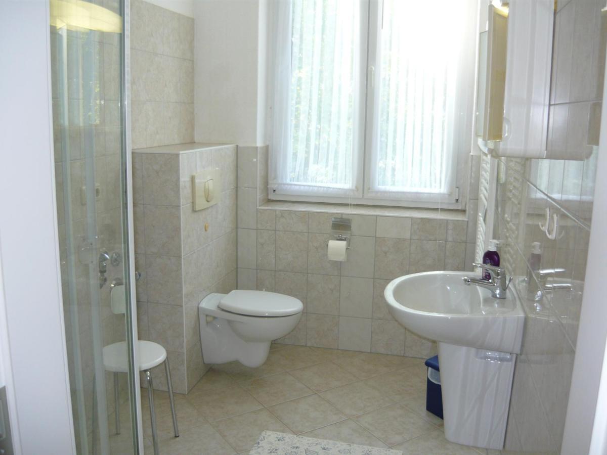 Schoene Wohnung Nossentiner Huette Exterior photo
